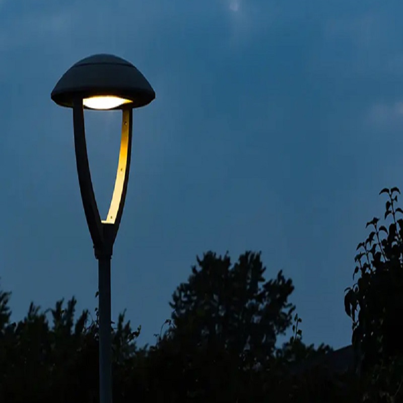 LED-myymälän valaistusopas: Lumenit, värilämpötila ja valaisintyypit 2026